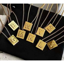 Designer Jewellery Pendant Necklaces Angelina Jolie Same High Version Letter Necklace With Design 18k Gold 26 Letter Square Pendant Collarbone Chain
