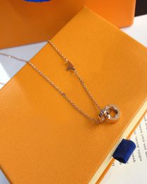 Couple Pendant Necklaces Charm Designer Round Gold Necklace for Women Gift Popular Fashion Jewellery Brand Beauul Good Nice4916059