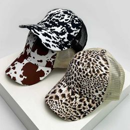 Ball Caps New Women Print Cow Leopard Baseball Hats Mesh Breathable Criss Cross Ponytail Sunshade Versatile Trucker cs Fashion Outdoor J240506