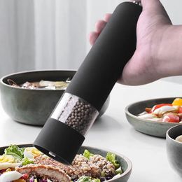 Electric Automatic Salt and Pepper Grinder Battery Power Spices Grinde with LED Adjustable Spices Grinder Seasoning Bottles 240506