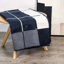 High-end Letter Blanket Modern Minimalist Cashmere Wool Knitted Blanket Furniture Sample Room Decoration Blankets