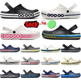 Designer Sandals Holes Sandale Foam Rubber Flat Heels Slides Mules Cut Out Mens Womens Summer Beach Shoes Slippers Sliders 2024