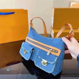 10A Fashion Shopping Crossbody Bags Denim Bag For Men Handbags Capacity Body Women Purses Shoulder Travel 2024 Totes Designer New Fashi Fsnv