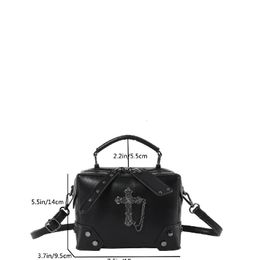 2024 Gothic Female Handbag Ladies Dark Black Punk Shoulder Crossbody Bag Motorcycle Girls Riveted Skull Leather Phone Bag 240506