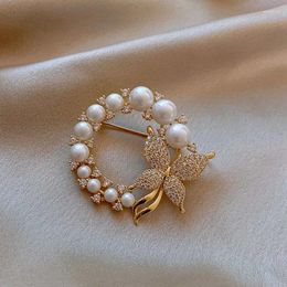 Brooches Pearl And Rhinestone Fashion Circle For Women Baroque Trendy Elegant Butterfly Brooch Pins Party Wedding Gifts