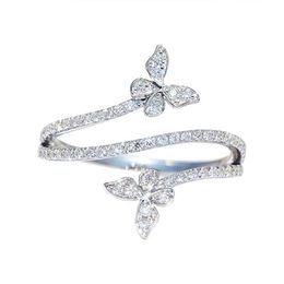 Band Rings Huitan Exquisite Butterfly Ring Womens Luxury Set with Shining Cubic Zirconia Temperature Womens Accessories Fashion Jewellery J240506