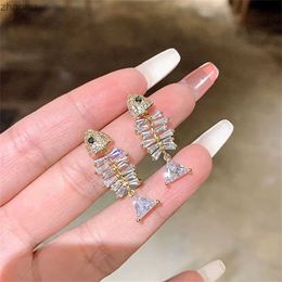 Dangle Chandelier Fashionable Crystal Zircon Elegant Pendant Stud Earrings Earstuds with Water Diamond Fish Earrings Clip XW