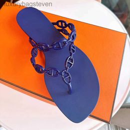 Fashion Original h Designer Slippers 2024 New Pig Nose Flip Flop Rubber Jelly Shoes Outside Flat Bottomed Beach Clip Toe Sandals with 1:1 Brand Logo
