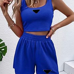 Women's designer new two-piece sportswear, women's sexy and fashionable clothing, knitted vest set