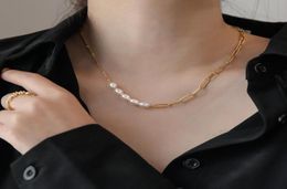 Pendant Necklaces 18 K Gold French Vintage Fashion European And American Pearl Chain Asymmetric Necklace Female 316 L Titanium Ste7729529