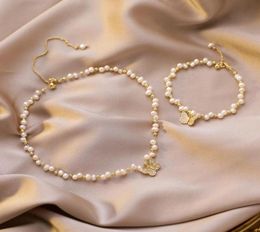 Elegant Jewellery Baroque Pearl Choker Necklaces Lovely Butterfly Charm Natural Freshwater Pearl Necklaces Collar Wedding Bridal12515639071