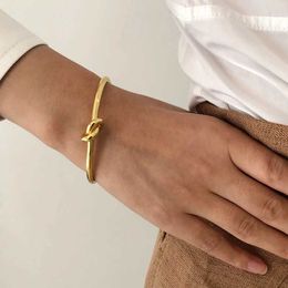 Bangle Not Change Color Brass Knot Charm Bangles Womens Jewelry OL Designer T-Show Party Runway Bohemian Trend Japan INS Q240506