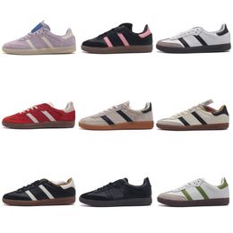 2024 designer shoes for men women outdoor sneakers Leopard Vegan Black White Gum Pink Velvet Green Suede Scarlet mens womens outdoor sports trainers