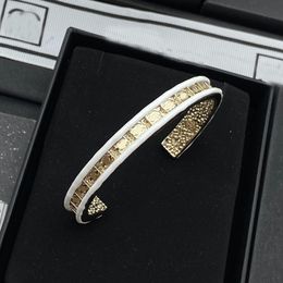 Fashion Designer Bracelets Womens Open Bangle Bracelets Jewelry Cuff 18K Gold Bracelets Luxury Wristband Jewellery Wedding Gifts