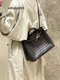 Leather Handbag Niche Design Woven Bag Andiamo Genuine Leather Womens Bag One Shoulder Crossbody Handbag Large Capacity Tote Bag
