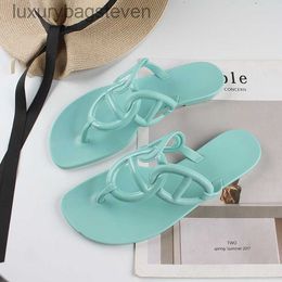 Luxury H Designer Slippers New Womens Jelly Slippers Leisure Summer Fashion Crystal Pig Nose Flat Sandals Beach Flip Flops with 1:1 Brand Logo