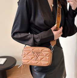 Einzelhandel! Umhängetaschen Brieftaschen G Handtaschen Designer -Taschen Frauen Einfacher breiter Schultergurt 11 Farbe passen passende kleine quadratische Crosskörper -Kamera -Taschen