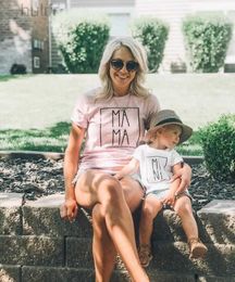 Family Matching Outfits 1PC Mama and Mini Shirt Mother Daughter T-Shirts Fashion Mom Daughter Clothes Funny Family Look Short Sleeve Tee Shirt d240507