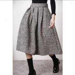 Skirts 2024 Autumn Winter Fashion Thousand Bird Checker Half Skirt Temperament Commuter Women's High Waist Poached