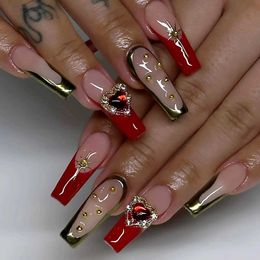 False Nails 24pcs Baroque Star Fake Nail Patch French Ballet Coffin False Nails with Red Love Crystal Design Press on Nail Wearable for Lady T240507