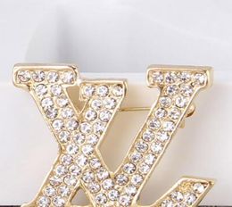 Trendy 14k Gold Brand Letters Brooches Bling Bling Crystal Corsage Scarf Clips Women Suit Lapel Pins Accessories Jewelry9462151