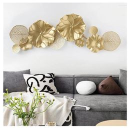 Decorative Figurines Nordic Creative Light Luxury Style Iron Art Decoration Golden Metal Large Wall Ornament Simple Hanging Pendant Home