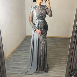 Sier Mermaid Prom Dresses Princess Appliques Sequins Beads Long Sleeves Satin Lace Halter Floor Length Party Gowns Plus Size Custom Made 0431