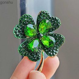 Pins Brooches Green red crystal rhinestone clover brooch lapel pin Jewellery clothing accessories 2024 womens brooch WX