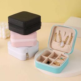 Jewelry Stand Portable Storage Box Travel Organizer Leather Earrings Necklace Rings Display Q240506