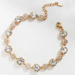 Bangle Luxury womens clothing featuring Austrian crystal circular design girls bracelet with birthday Bijoux gift Q240506