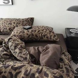 Bedding sets Leopard Print Duvet Cover Set Luxury Bedding Geometric Comfort Cover with Bed Sheet and Pillow Case Boys Adult Room Decoration Unfilled J240507