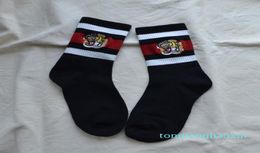 Tiger Embroideried Socks Mens Womens Underwear Skateboard Streetwear Stockings Socks Striped Design Lovers Cotton Blend Athletic S2539798