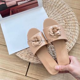 Tasarımcı Sandalet Yaz Sıcak Plaj Ayakkabı Kadınları Küçük Kokulu Deri Kalın Talize Ayakkabı Kadınlar Yaz aylarında Açık Ayak Parçası Giyiyor En İyi Paket Yük 5.7 04