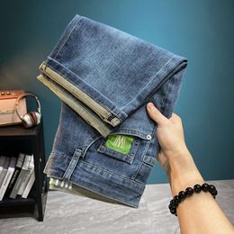 Moda Giyim 2024 Orta Pantolon İlkbahar/Yaz Sıcak Trend İnce Fit Denim Şortları Çok yönlü Mikro Hop Elastik Küçük Düz Bacak Pantolon Mens Jeans Tasarımları