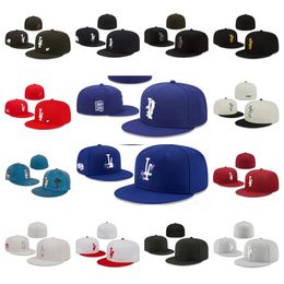 Designer nuovi cappelli aderenti dimensioni Snapbacks Ballo Designer Cappelli da calcio regolabili Capite di calcio All Team Logo Lettera sportiva esterna da abbraccio chiuso Beanie chiuse Bucket Flex