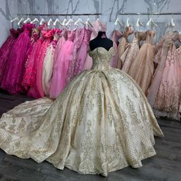 Klänningar boll prinsessan klänning guld av axel glitter paljetter vestido de quinceanera spets uppåt svep tåg söt 15 maskerad klänning