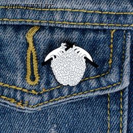 Brooches Funny Creative Knit Brain Pin Button Metal Badges Backpack Denim Shirt Lapel Enamel Pins Punk Gothic Jewellery Wholesale