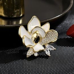 Brooches Elegant Enamel Gardenia Plant Women's Brooch Simple Exquisite High-end White Flower Corsage Shirt Dress Accessories Pins