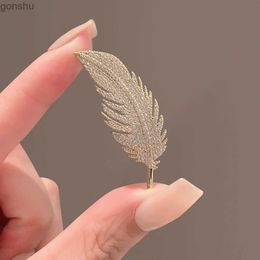 Pins Brooches Luxury rhinestone womens feather brooch elegant plant crystal lapel pin womens wedding party safety pin gift WX