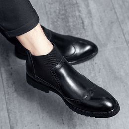 2024 New Elastic Band Slip-on Brogue Leather Fashion for Men Black Business Mens Short Ankle Boots