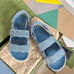 Дизайнерские сандалии Slipper Man Women Sandals Высококачественные ползунки хрустальные теленки кожаная повседневная обувь стеганая платформа лето удобная пляжная повседневная размер 35-41