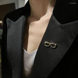 Brooches 2024Japanese Version Cute Hollow Out Glasses Brooch Ins Trendy Personality Funny Pin Collar High-end Suit Accessories Buckle