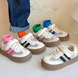 Sneakers Korean version of childrens training shoes for spring and summer 2024 new low top board boys girls student casual baby parent-child H240507