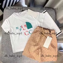 Baby Kleidung T-Shirt Kinder Designer Set Kid Sets Kleinkind Kleidung 1-12 Alter Mädchen Jungen T-Shirt Luxus Sommershorts Ärmel mit Buchstaben Tags Klassiker 7 Farben AAA 1668