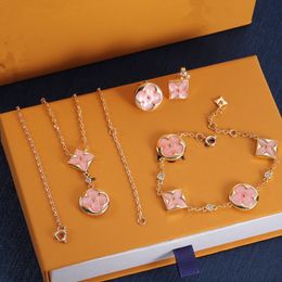 With BOX Designers Jewelry Sets Pink Monther-Of-Pearl 18K Gold Women Stud Earrings Necklace Charm Bracelets For Girls Wedding Engagement Jewelry