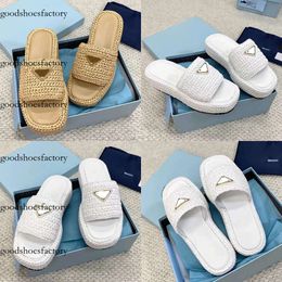 New 2023 Prad triangle Straw weave Slipper sandal platform Raffias Slippers Designer womans mens Summer Flat heel Casual Flip flops outdoors Original edition