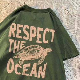 Respecting the Ocean Green Turtle T-shirt mens oversized clothing hip-hop breathable short sleeved Harajuku summer cotton T-shirt J240506