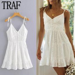 Casual Dresses Embroidered Cutwork Dress Fashion Summer 2024 Mini White V-Neck Strappy Sleeve Slip Women Elegant Party