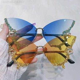 Sunglasses Diamond Sparkling Butterfly Sunglasses for Womens Borderless Y2k Luxury Sunglasses for Mens Trend Punk Water Diamond Shadow Womens Glasses UV400