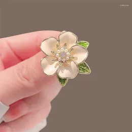 Brooches White Lotus Flower Enamel Pin Floral Plant Denim Coat Backpack Lapel Men Women Badge Japanese Jewelry Gift